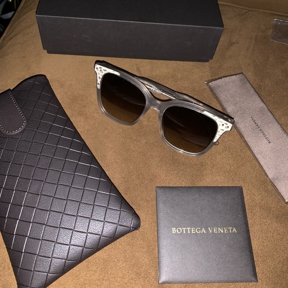 New Bottega Veneta sunglasses main image 5